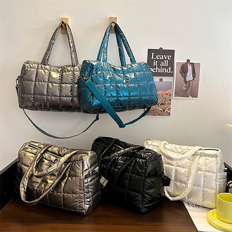 Space Pad Cotton Shoulder Bag  - đánh giá và giá Shoulder Bag Structured